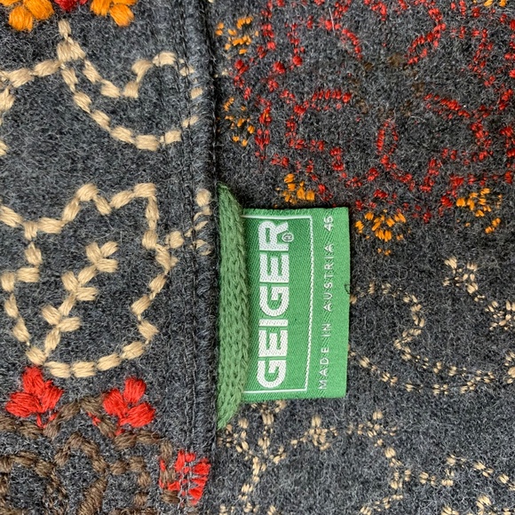 Geiger Austrian Mid-Length Embroidered Car Coat .100% Wool. Size L / European 45 - Picture 8 of 11